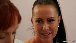 בוגרת חברות לסביות סקס בפעם הראשונה