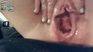 Grande amador buceta leva uma grande vibrador