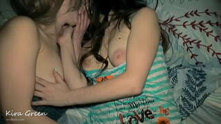 Mon mari baise ma chaude belle soeur, 3some Sexe Amateur Blowjob, les filles s&#039;embrasser, de la Chatte à la bouche, Ejac dans la bouche, le Partage de sperme et grosse Éjaculation, 2 filles 1 mec chaud couple putain de ffm