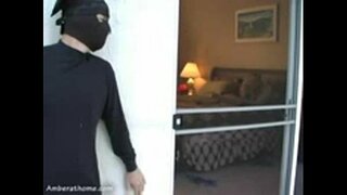 Maskovaní muži ma V Prdeli alebo ma našli