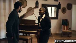 Напуганный Грудастый жылжымайтын мүлік Агент трахает Клиент үшін Мәміле