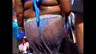 Traballo-Day2k4.1-Ass2Sweet!