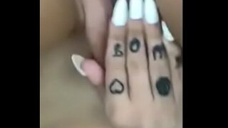 Kate Muffmancher Solo, mokar