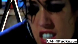 ���्यामला बेब टक्कर लगी हो जाता है