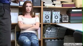 Возбужденная офицер акыры трахает Шоплифтер Джейси Старрс бекем киску Возбужденная офицер акыры трахает Шоплифтер Джейси Старрс бекем киску